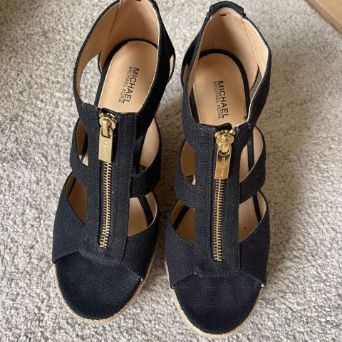 Michael Kors sorte wedges