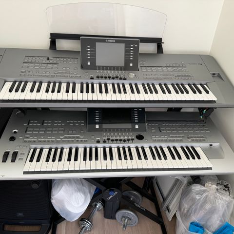 Yamaha Tyros 4 OG Tyros 5 + stativ