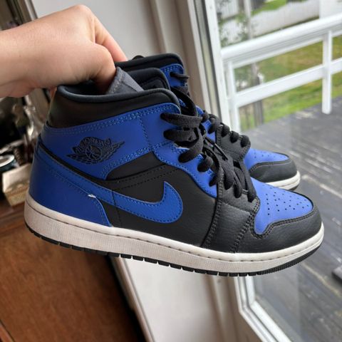 Air Jordan 1 Mid