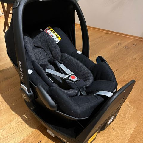 Maxi Cosi Pebble Pro fra 2021 inkl. base med isofix