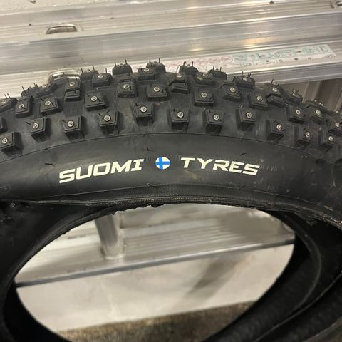 29x2,25 piggdekk Suomi Tyres Piikkisika