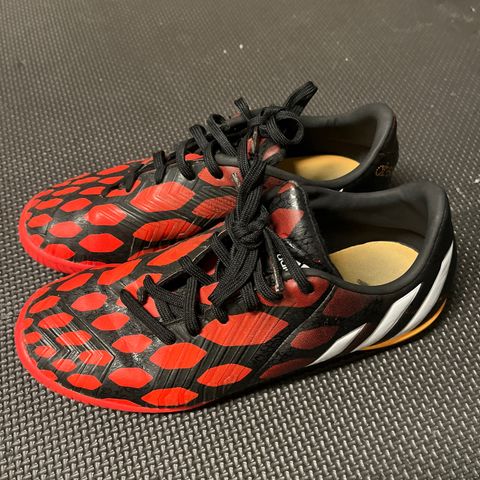 Adidas Futsal sko str 37 2/3