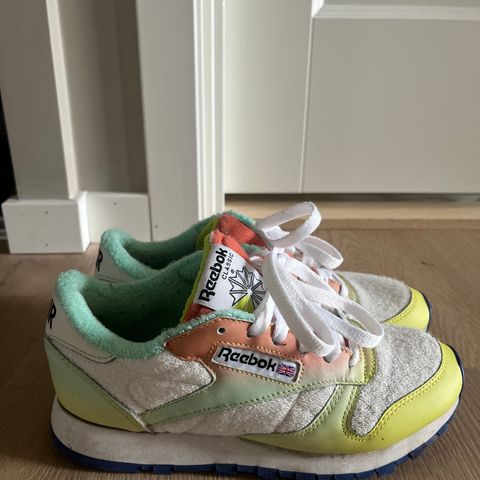 Reebok sko str 34,5