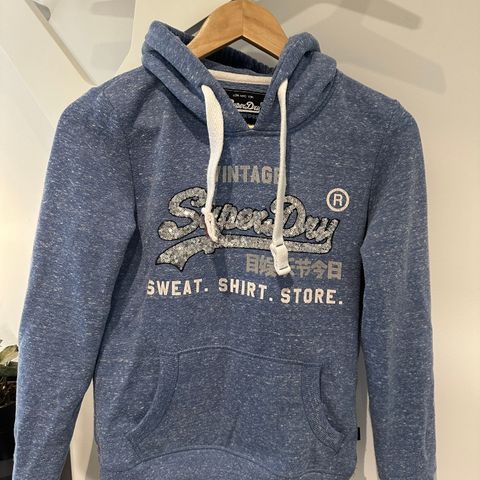 Superdry hettegenser str 34 og str 38