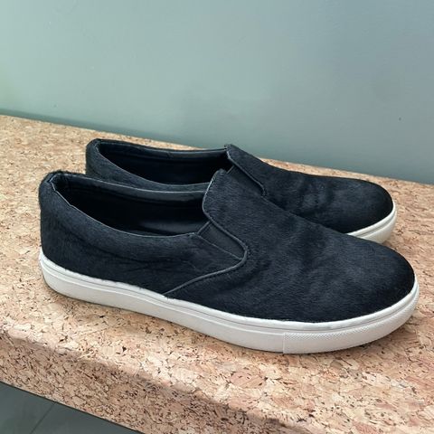 Steve Madden Pony Hair slip-ons, strl 38