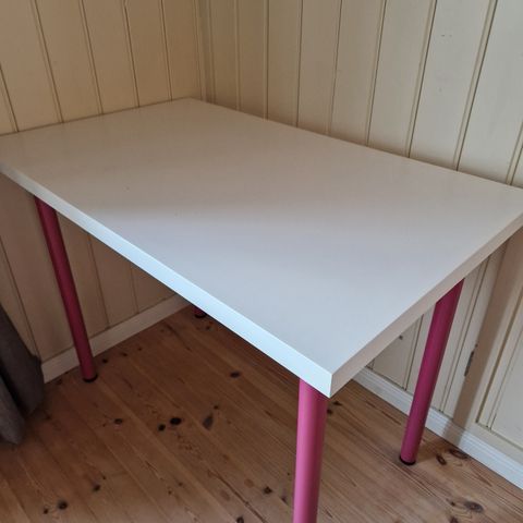 Ikea skrivebord