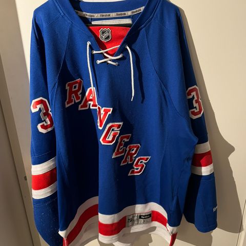 Zuccarello drakt fra Rangers selges (XL)