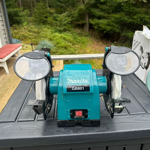 Makita benkesliper GB 801