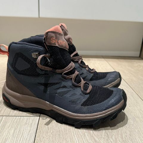 Salomon Outline str 38