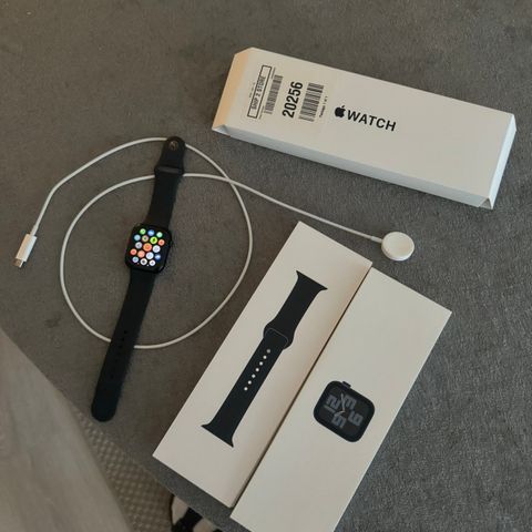 Apple Watch SE 2nd Gen 44mm GPS