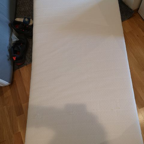 Madrass fra IKEA 75x200