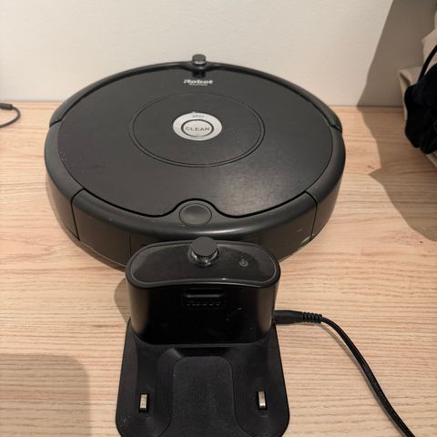 iRobot Roomba 606 robotstøvsuger