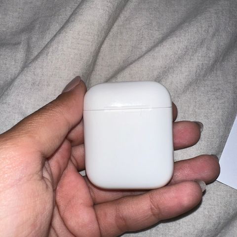 Apple AirPods 2