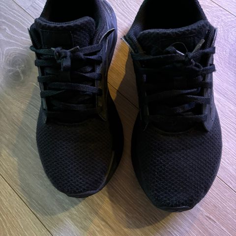 Adidas joggesko str 39 1/3