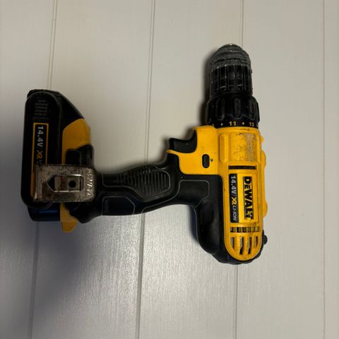 DeWalt drill 14,4v med kasse