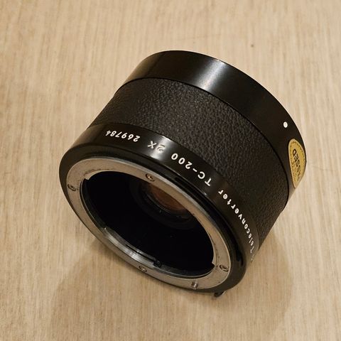 Nikon TC-200 teleconverter