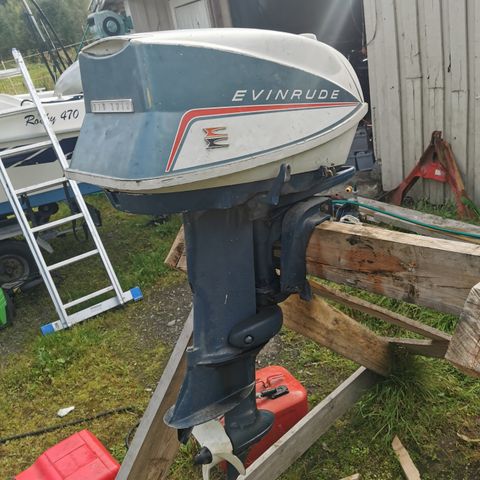 Evinrude 35 hk selges som rep objekt / deler