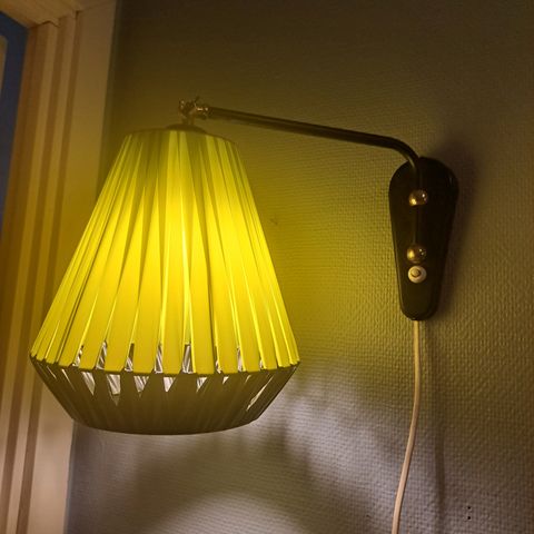 Gammel vegglampe norsk