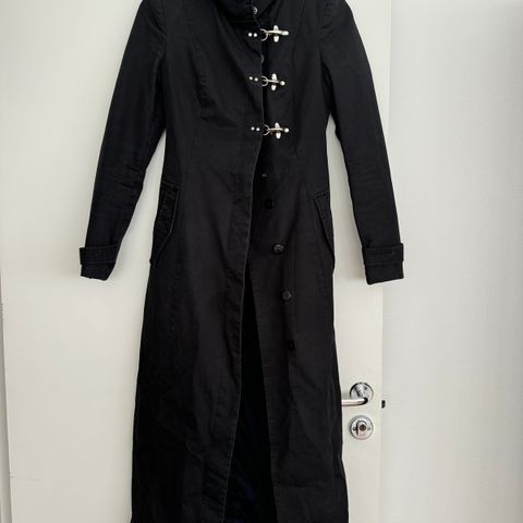 Pentbrukt langt trenchcoat