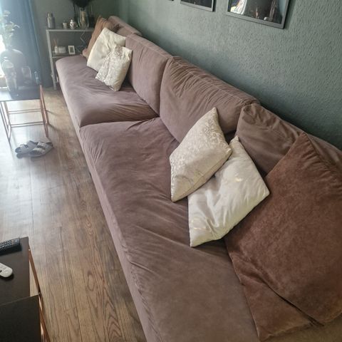 4 mnd gammel sofa, 2 modul selges samlet 2m lang pr del