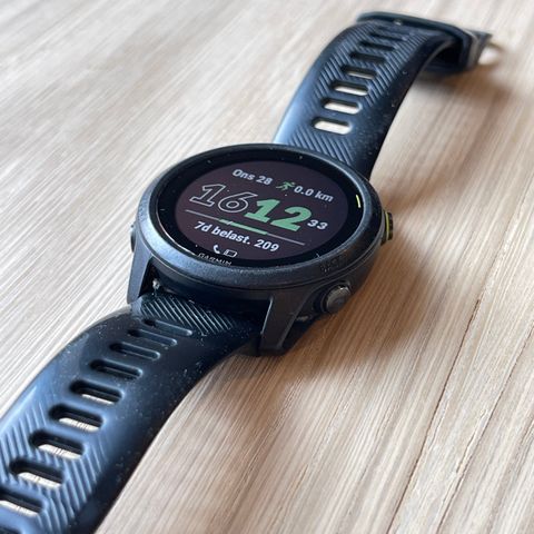 Garmin Forerunner 745