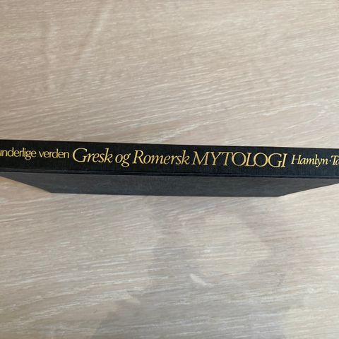 Gresk og Romersk mytologi. Av D.M Field