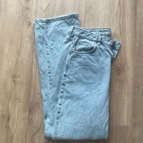 Jeans fra NA-KD. Str 38