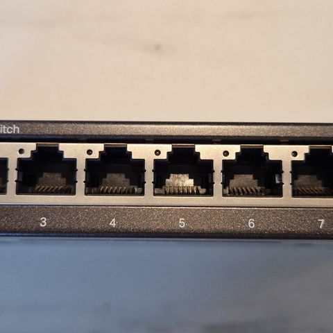 TP-Link SG108S 8-ports gigabit switch