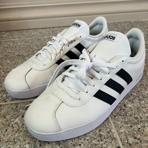 Adidas sneakers str. 44 (ubrukt)