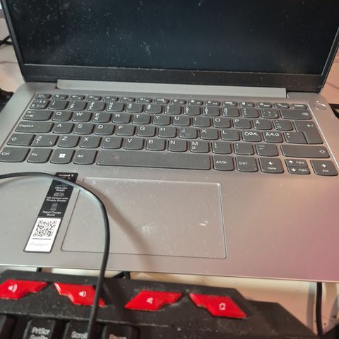 Lenovo laptop selges. Nettopp kjøpt