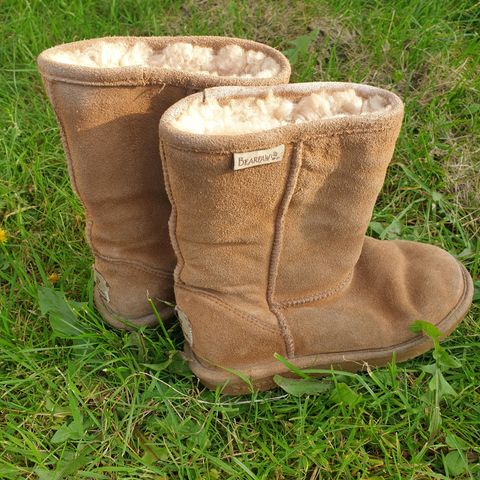 Bearpaw sko strl 37