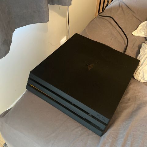 PLAYSTATION 4 PRO