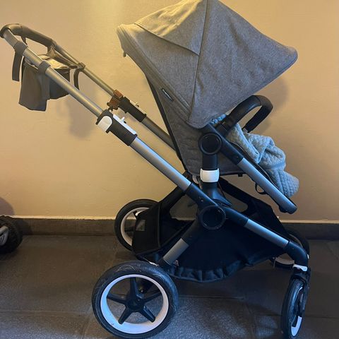 Bugaboo Fox 3- med bag-og sportsdel