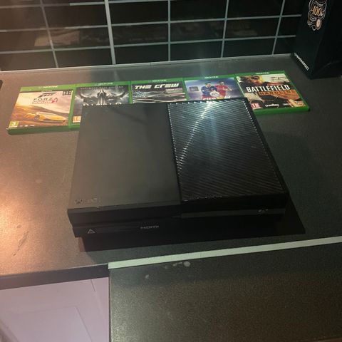 Xbox one uten kontroll følger med spill