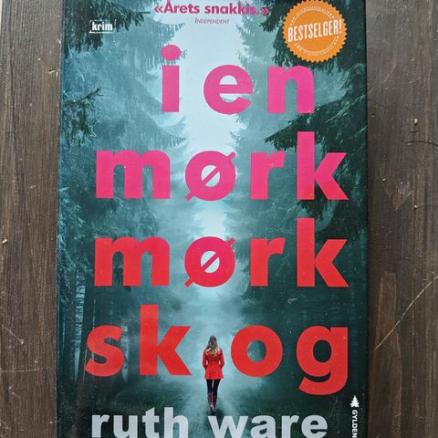 I en mørk mørk skog (Hardcover)