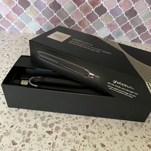 NY GHD Platinum+ Styler Black