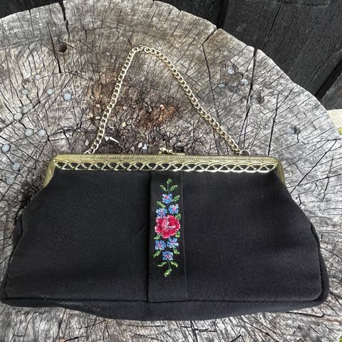 Elegant, sort, vintage clutch/håndveske