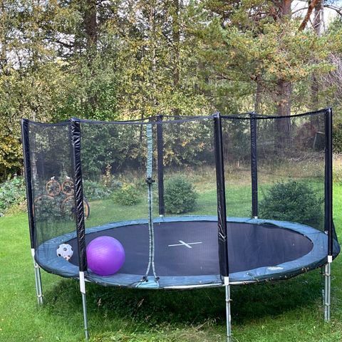 Trampoline