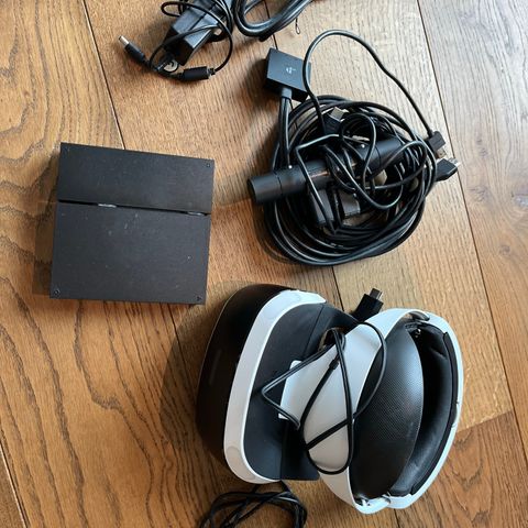 Sony VR-briller, 1.gen