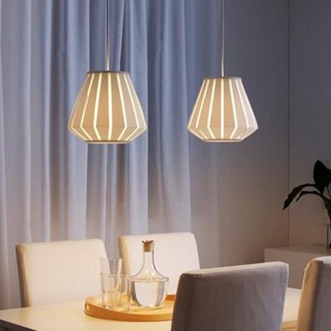 IKEA Taklampe med trådløs styring av lysfarge