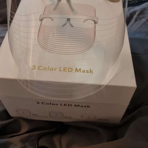 3 color led mask therapy