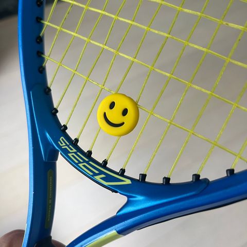 Tennisracket vibrasjonsdemper - Kul smiley