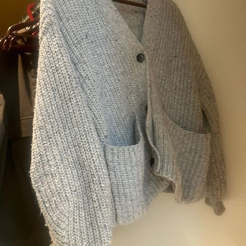 Varm og fin cardigan fra Selected Femme