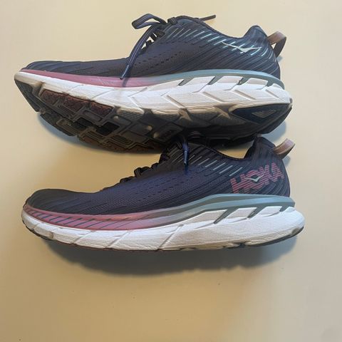 Hoka Clifton 5 str 40