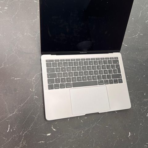 MacBook Pro 13" - 2017