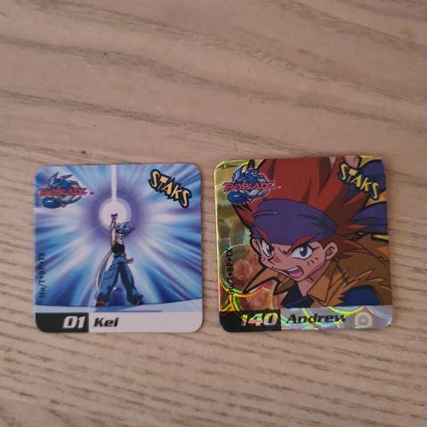 2 små Beyblade staks magneter.