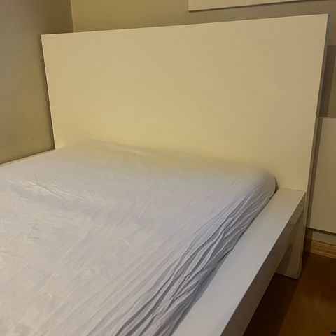 Ikea seng 90x200 Hvit