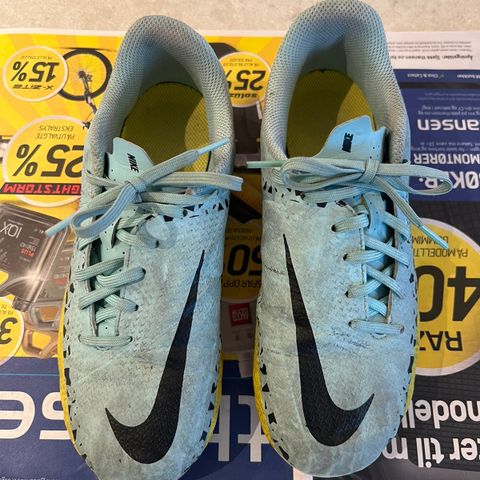 Nike Phantom fotballsko str 35