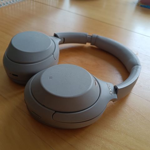 Sony WH-1000XM4 (grå) brukt m/ kvittering