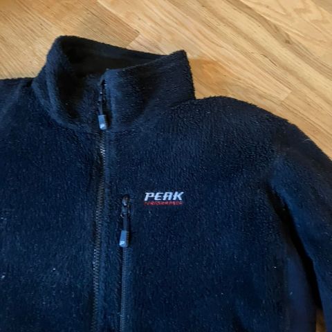 Peak fleece